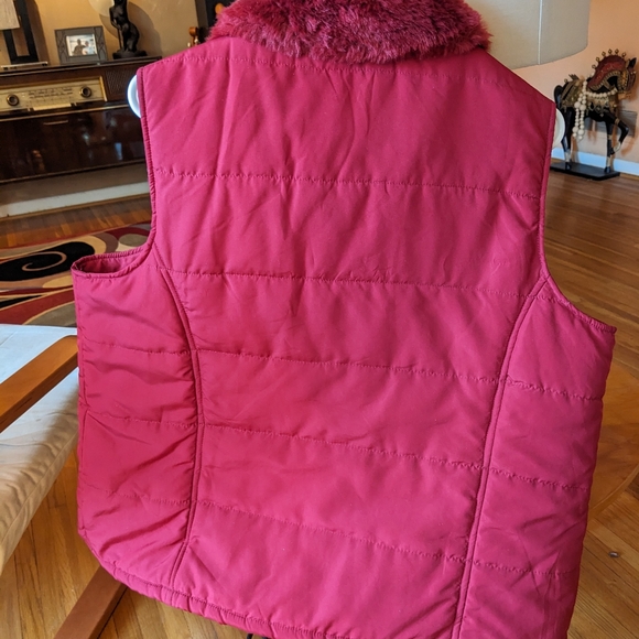 Puffer Vest Red - Picture 2 of 7
